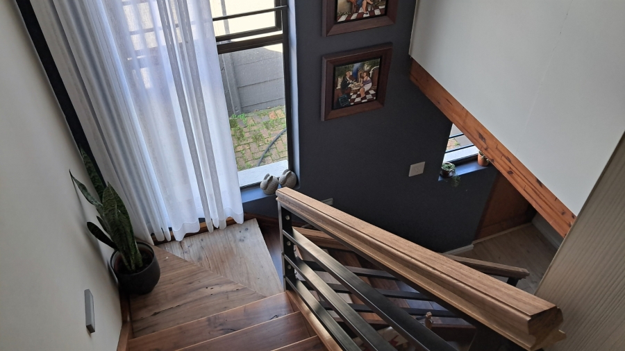 4 Bedroom Property for Sale in Hoogstede Western Cape